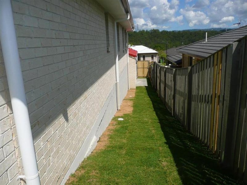 Photo - 1/66 Hawkesbury Avenue, Pacific Pines QLD 4211 - Image 10