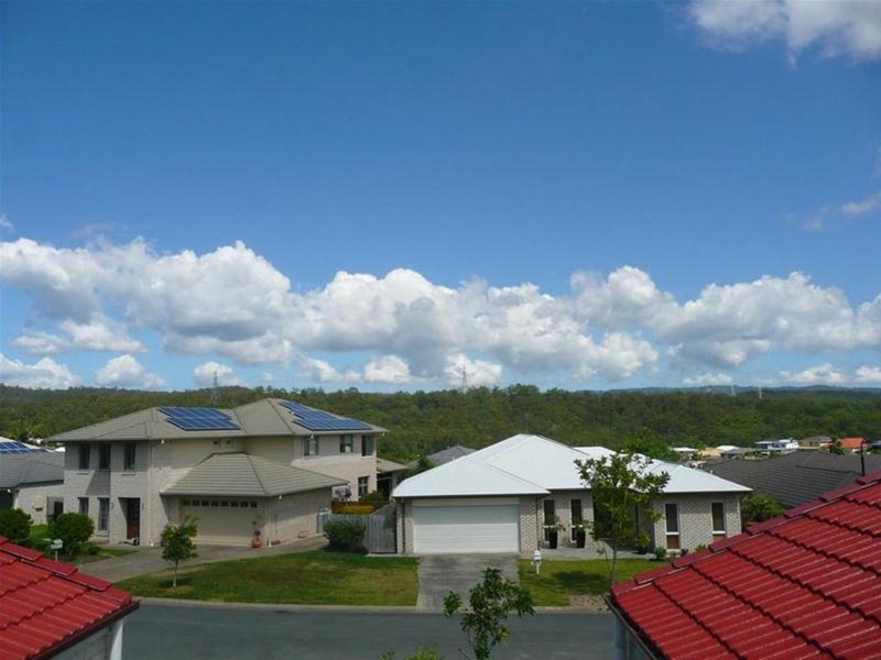 Photo - 1/66 Hawkesbury Avenue, Pacific Pines QLD 4211 - Image 14