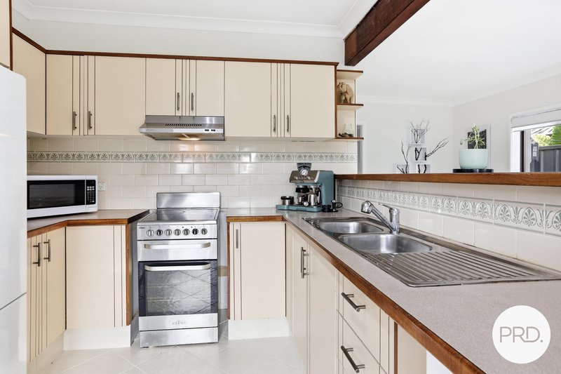 Photo - 166 Lakelands Drive, Dapto NSW 2530 - Image 3