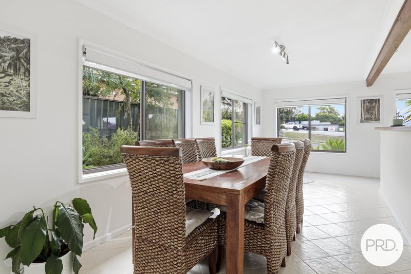 Photo - 166 Lakelands Drive, Dapto NSW 2530 - Image 4