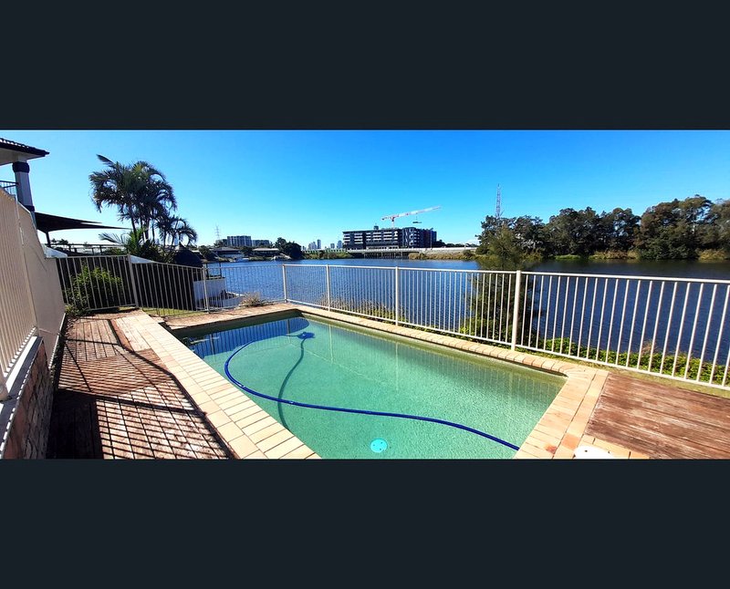Photo - 166 Port Jackson Boulevard, Clear Island Waters QLD 4226 - Image 4
