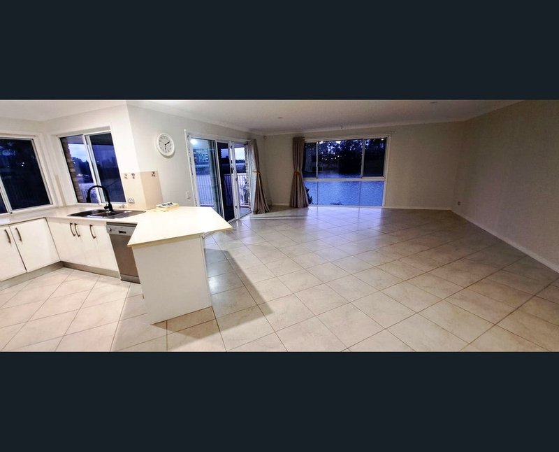 Photo - 166 Port Jackson Boulevard, Clear Island Waters QLD 4226 - Image 18