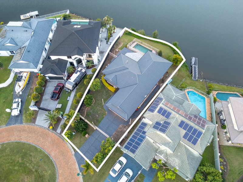 Photo - 166 Port Jackson Boulevard, Clear Island Waters QLD 4226 - Image 28
