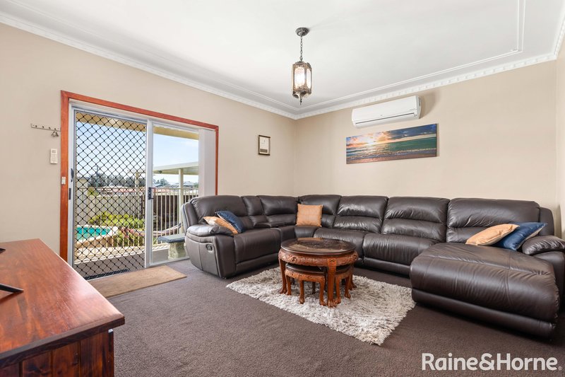 Photo - 166 Pur Pur Avenue, Lake Illawarra NSW 2528 - Image 4