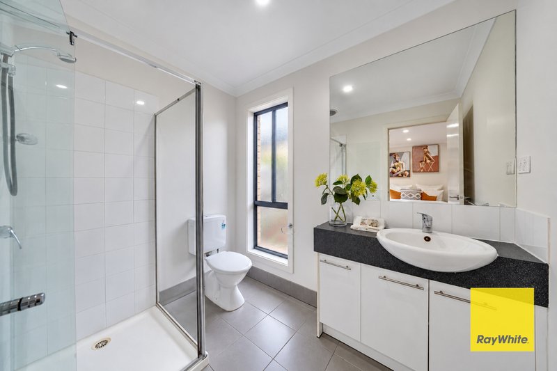 Photo - 166 Riversdale Drive, Tarneit VIC 3029 - Image 9