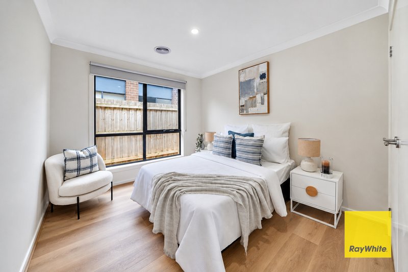 Photo - 166 Riversdale Drive, Tarneit VIC 3029 - Image 10