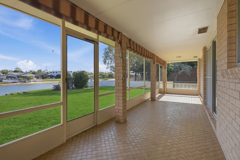 Photo - 166 Tahiti Avenue, Palm Beach QLD 4221 - Image 9