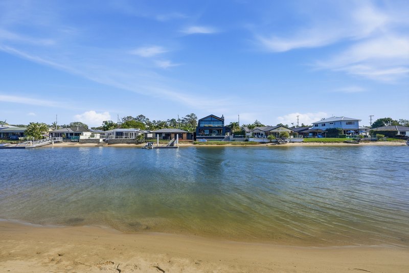 Photo - 166 Tahiti Avenue, Palm Beach QLD 4221 - Image 10