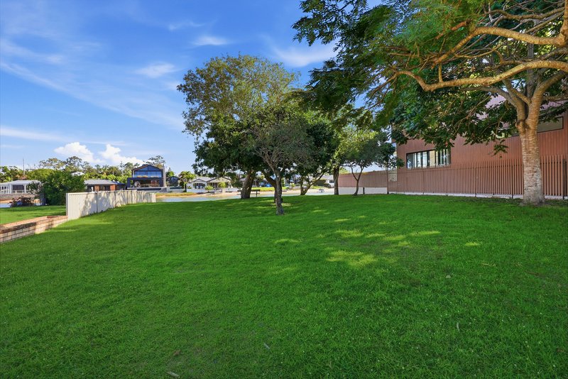 Photo - 166 Tahiti Avenue, Palm Beach QLD 4221 - Image 12