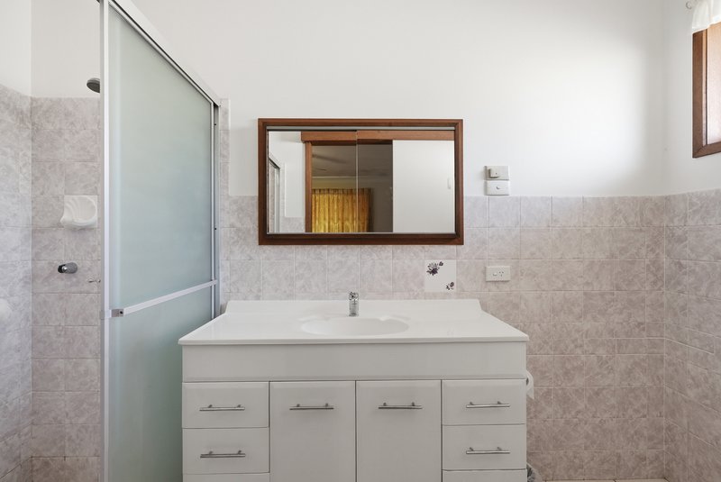 Photo - 166 Tahiti Avenue, Palm Beach QLD 4221 - Image 18