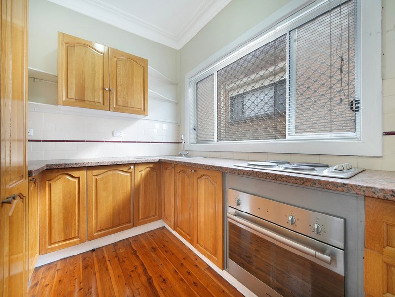 Photo - 166 Wentworth Street, Port Kembla NSW 2505 - Image 4