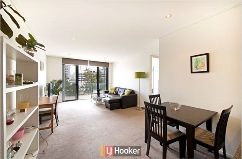 Photo - 166/15 Coranderrk Street, City ACT 2601 - Image 4