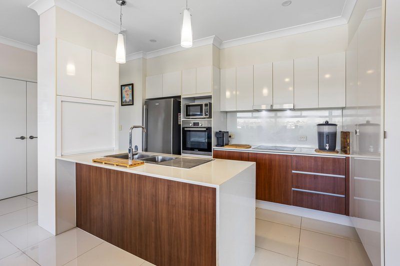 Photo - 16/65 Ronald Street, Wynnum QLD 4178 - Image 3