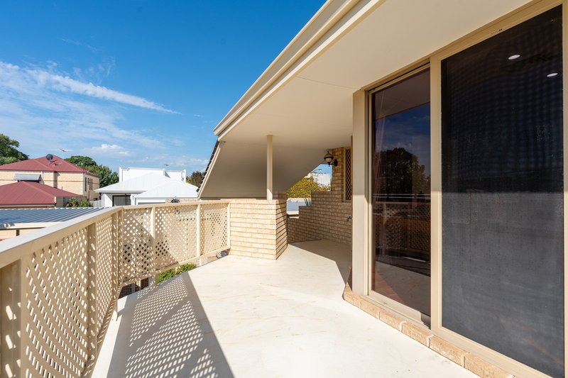 Photo - 16/68 Coode , South Perth WA 6151 - Image 4