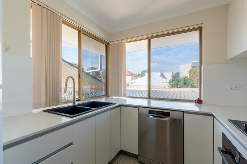 Photo - 16/68 Coode , South Perth WA 6151 - Image 11