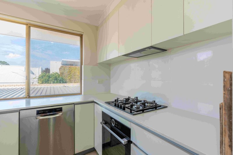 Photo - 16/68 Coode , South Perth WA 6151 - Image 12