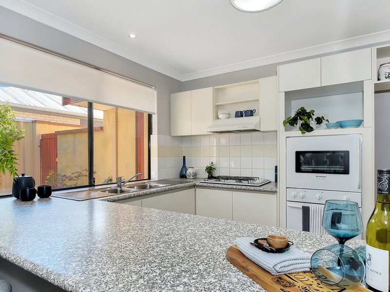 Photo - 166A Herbert St , Doubleview WA 6018 - Image 7