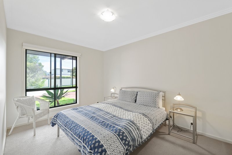 Photo - 16/7 Beach Street, Cowes VIC 3922 - Image 7