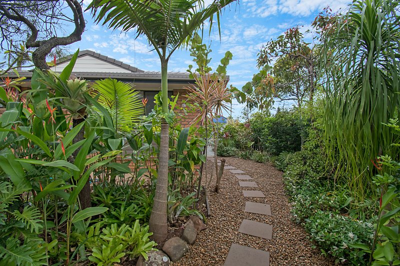 Photo - 1/67 Brandon Street, Suffolk Park NSW 2481 - Image 1