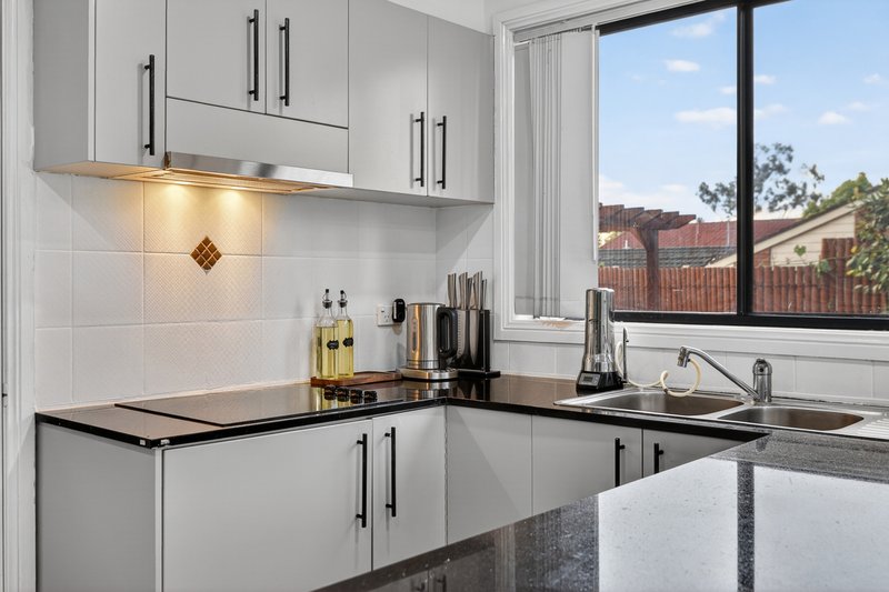 Photo - 1/67 Canterbury Road, Glenfield NSW 2167 - Image 3