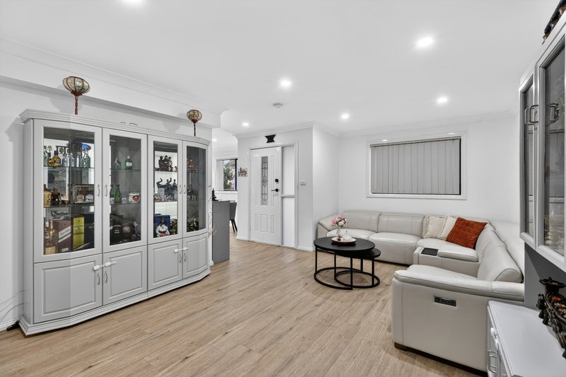 Photo - 1/67 Canterbury Road, Glenfield NSW 2167 - Image 7