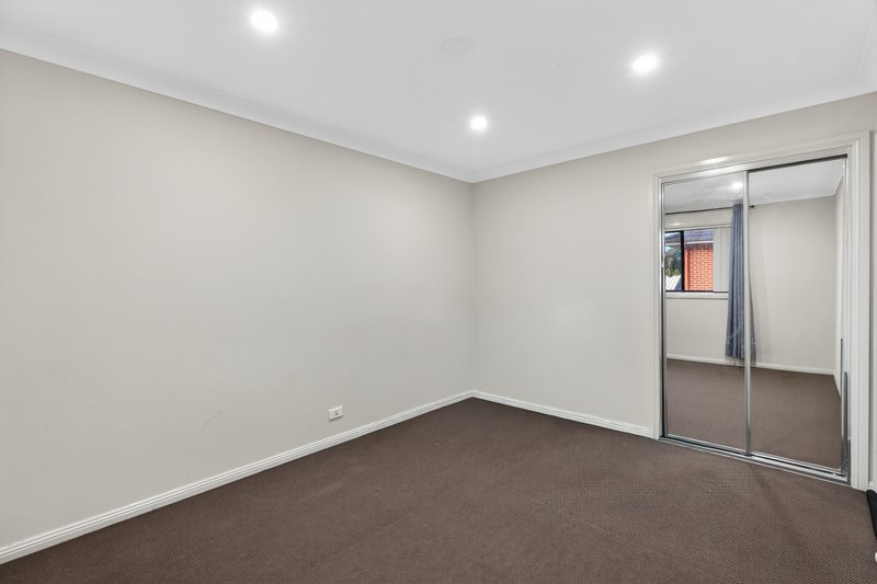 Photo - 1/67 Canterbury Road, Glenfield NSW 2167 - Image 11