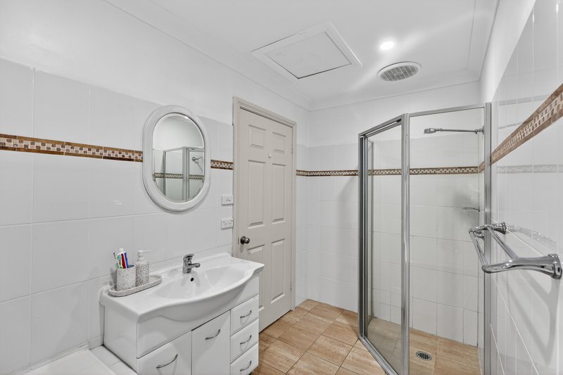 Photo - 1/67 Canterbury Road, Glenfield NSW 2167 - Image 12