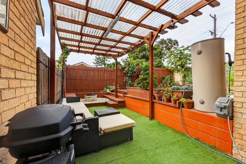 Photo - 1/67 Canterbury Road, Glenfield NSW 2167 - Image 17