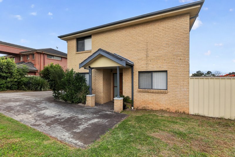 Photo - 1/67 Canterbury Road, Glenfield NSW 2167 - Image 22