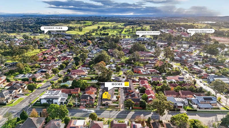 Photo - 1/67 Canterbury Road, Glenfield NSW 2167 - Image 24