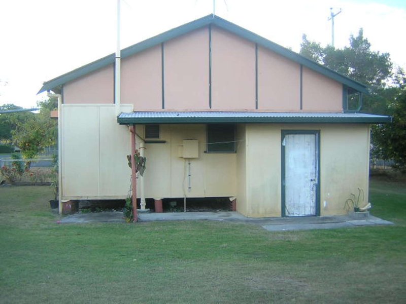 Photo - 167 Cypress Street, Urangan QLD 4655 - Image 13