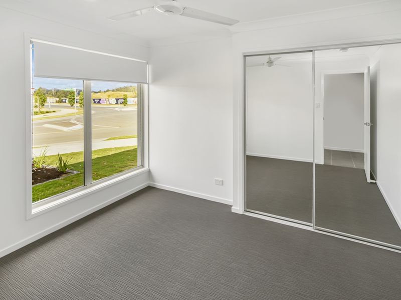 Photo - 167 Fernbrooke Boulevard, Redbank Plains QLD 4301 - Image 9