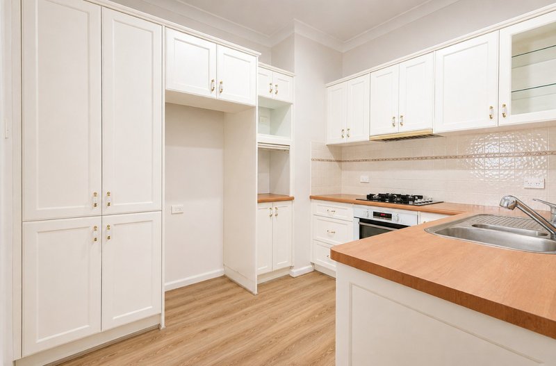 Photo - 167 Girraween Road, Girraween NSW 2145 - Image 4