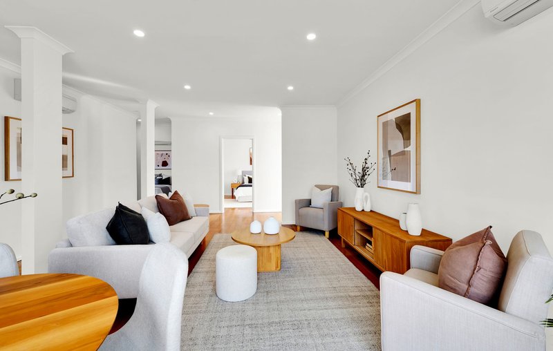 Photo - 1/67 Livingstone Street, Ivanhoe VIC 3079 - Image 1