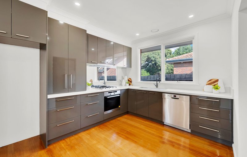 Photo - 1/67 Livingstone Street, Ivanhoe VIC 3079 - Image 3