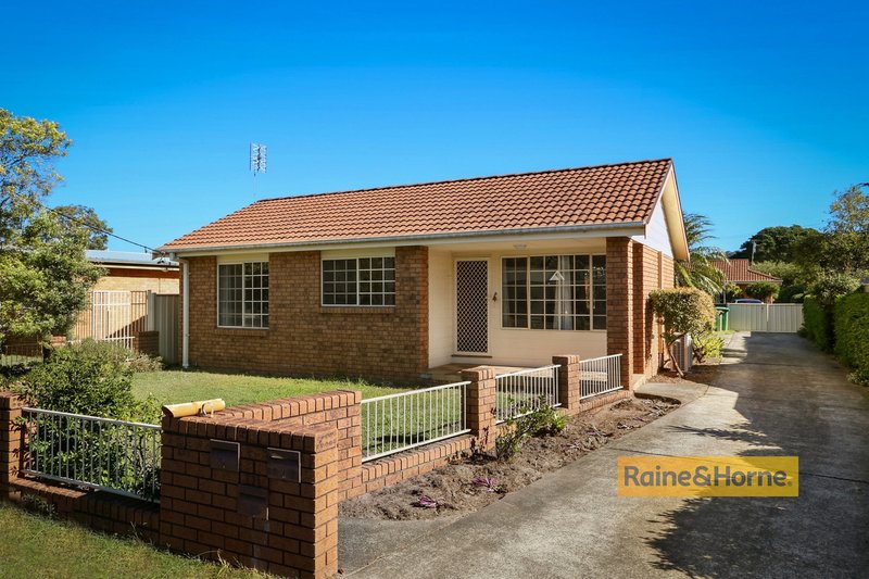 Photo - 1/67 Moana Street, Woy Woy NSW 2256 - Image 2