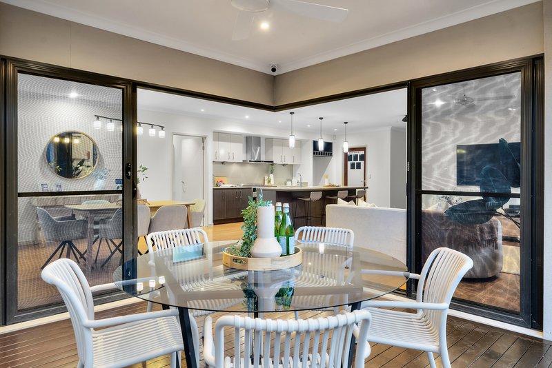 Photo - 167 Nicklaus Parade, North Lakes QLD 4509 - Image 5
