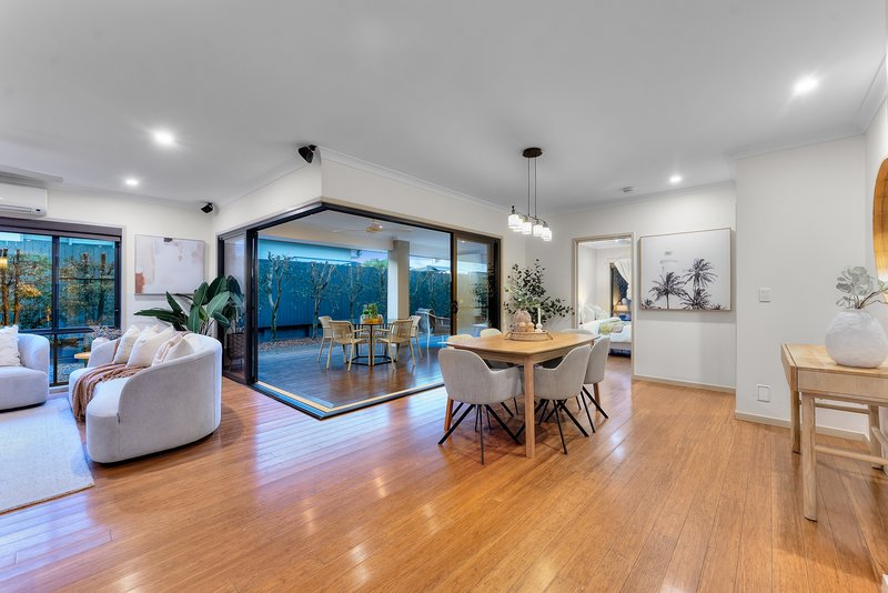 Photo - 167 Nicklaus Parade, North Lakes QLD 4509 - Image 7