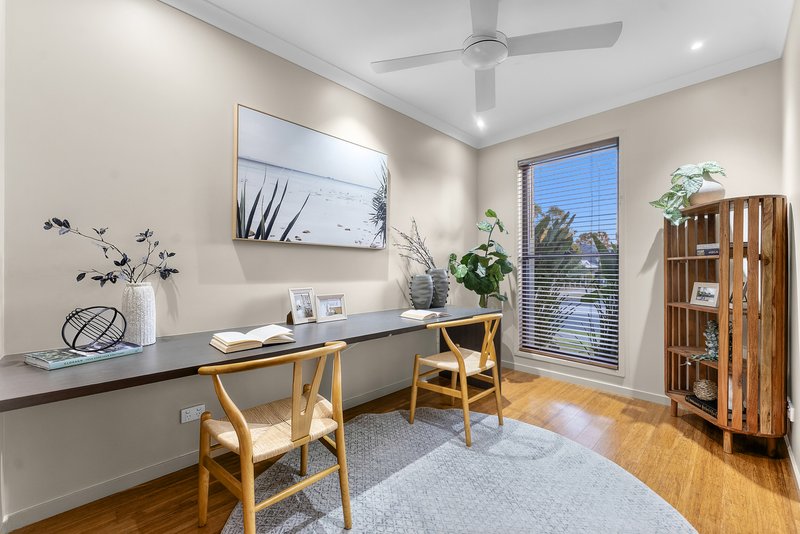 Photo - 167 Nicklaus Parade, North Lakes QLD 4509 - Image 19