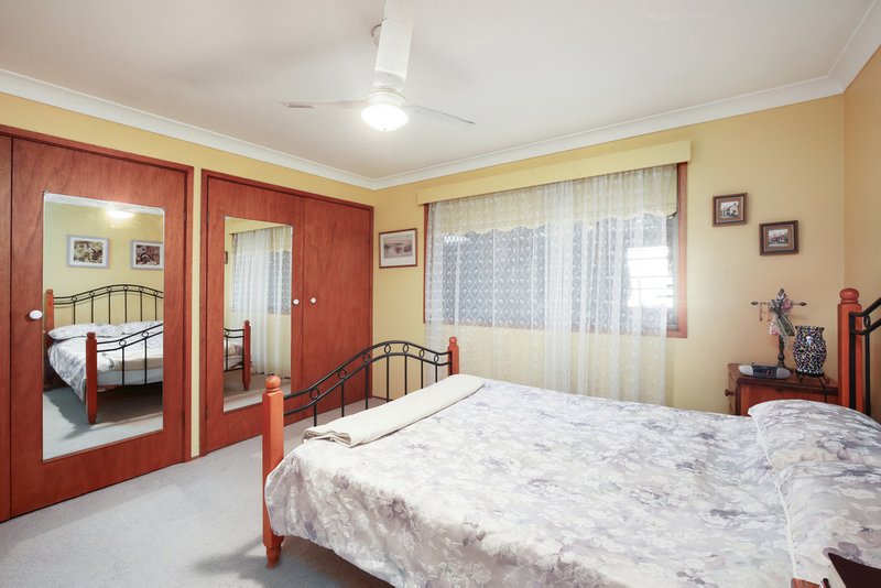 Photo - 1/67 Patrick Crescent, Saratoga NSW 2251 - Image 6