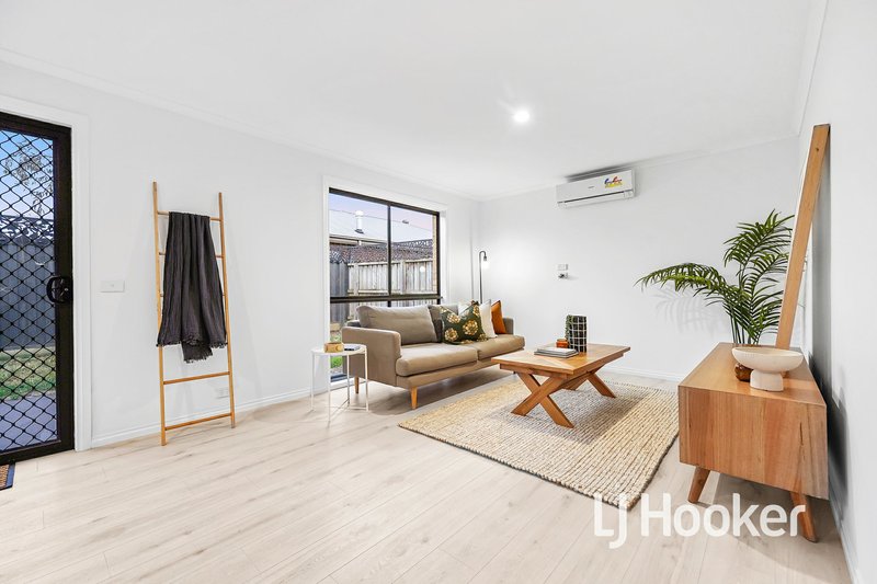 Photo - 16/7 Syme Road, Pakenham VIC 3810 - Image 9