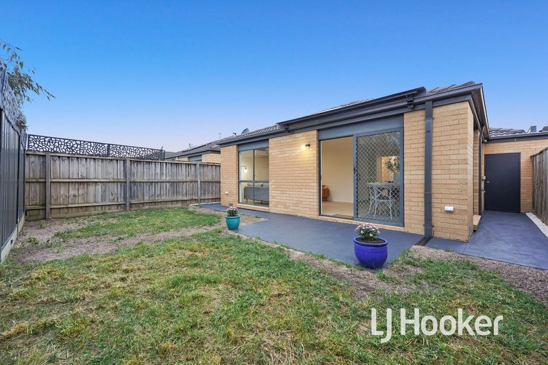 Photo - 16/7 Syme Road, Pakenham VIC 3810 - Image 16