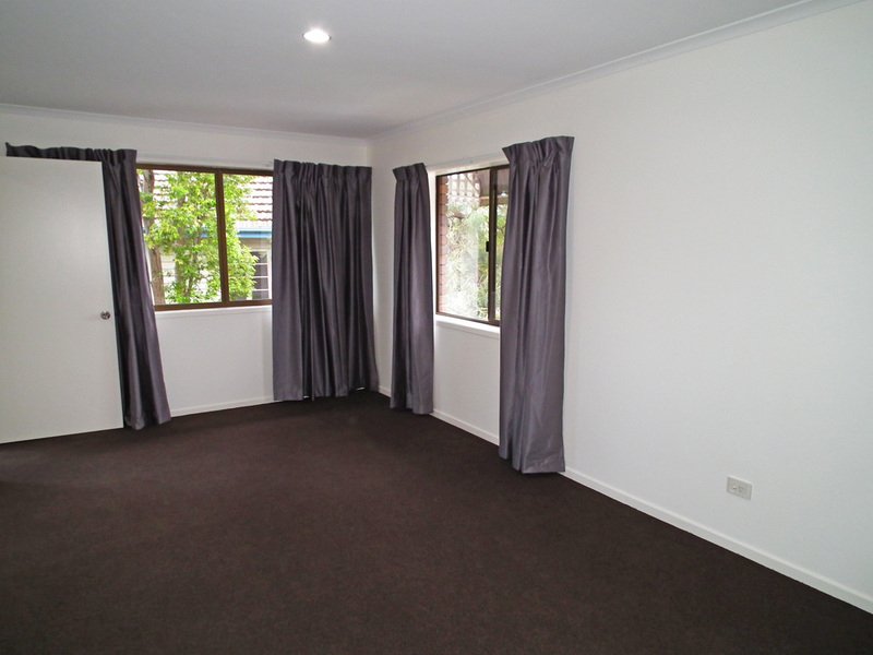 Photo - 1/67 Wallace Street, Chermside QLD 4032 - Image 5