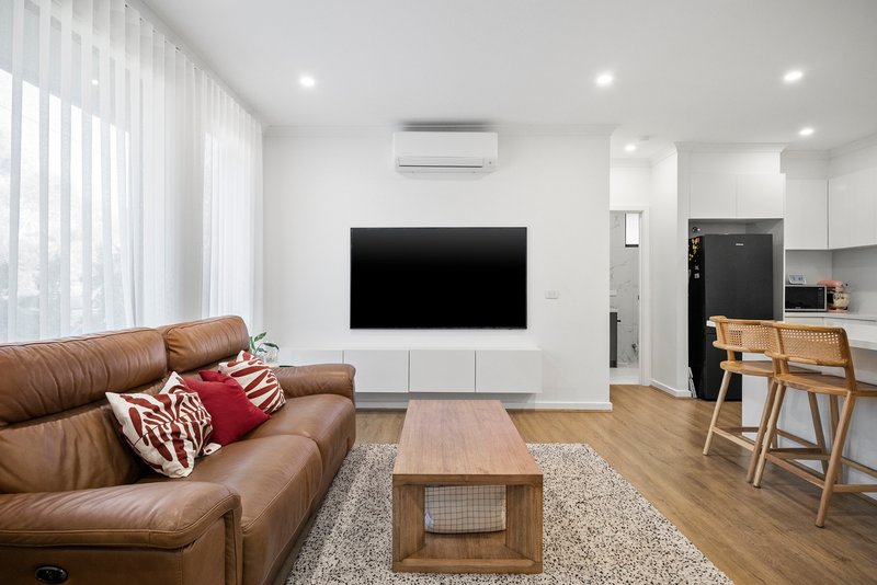 Photo - 1/674 Stud Road, Scoresby VIC 3179 - Image 2