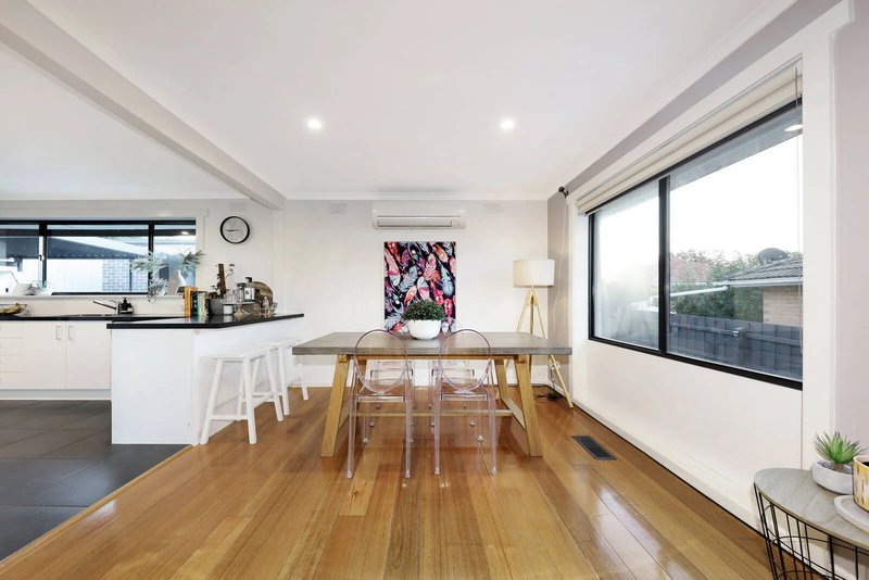 Photo - 1/677 Warrigal Road, Bentleigh East VIC 3165 - Image 4