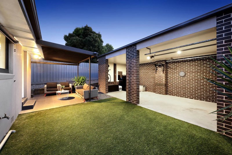 Photo - 1/677 Warrigal Road, Bentleigh East VIC 3165 - Image 8