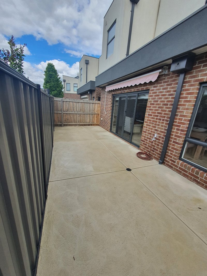 Photo - 16/78 Saltlake Boulevard, Wollert VIC 3750 - Image 17