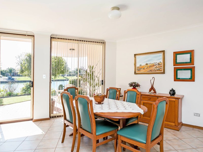 Photo - 16/8-9 Sunrise Court, West Lakes SA 5021 - Image 4