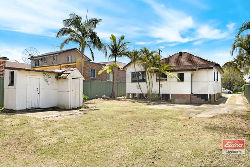 Photo - 168 Banksia Road, Greenacre NSW 2190 - Image 5