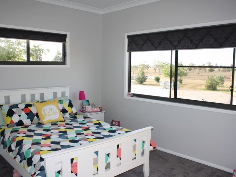 Photo - 168 Bourne Drive, Roma QLD 4455 - Image 12